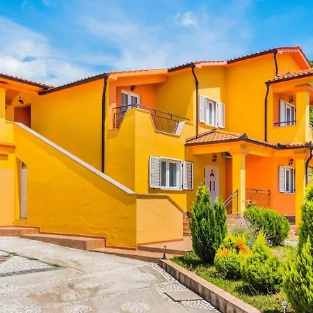Apartmán Three-bedroom In Labin *